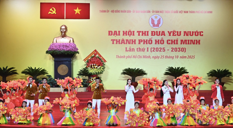TP Hồ Chí Minh đổi mới, sáng tạo, thi đua yêu nước cùng cả nước bước vào kỷ nguyên mới -0