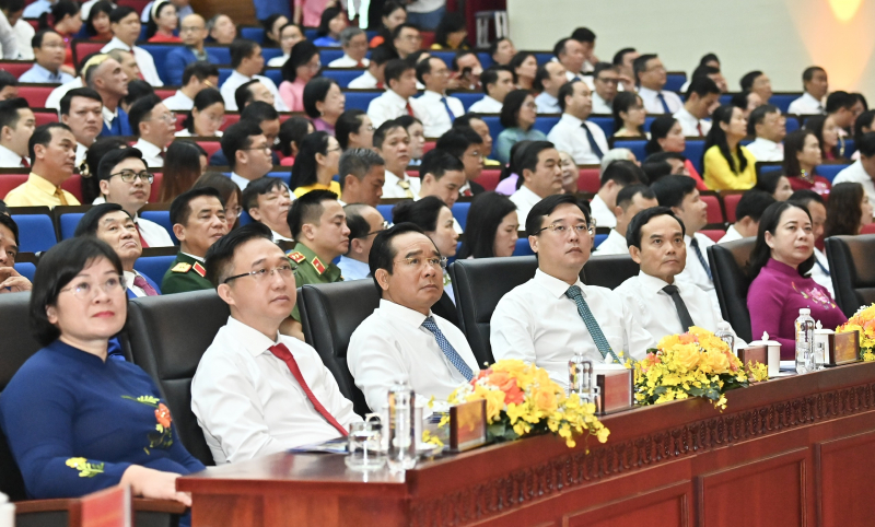 TP Hồ Chí Minh đổi mới, sáng tạo, thi đua yêu nước cùng cả nước bước vào kỷ nguyên mới -3