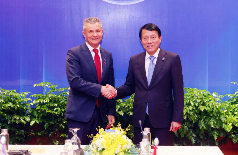 Bộ trưởng Lương Tam Quang tiếp khách quốc tế nhân dịp  Lễ mở ký Công ước Hà Nội -0