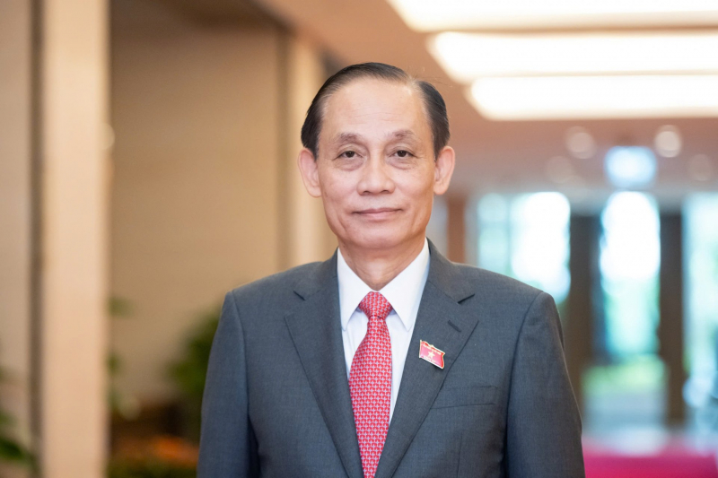 lê hoài trung.jpg -0