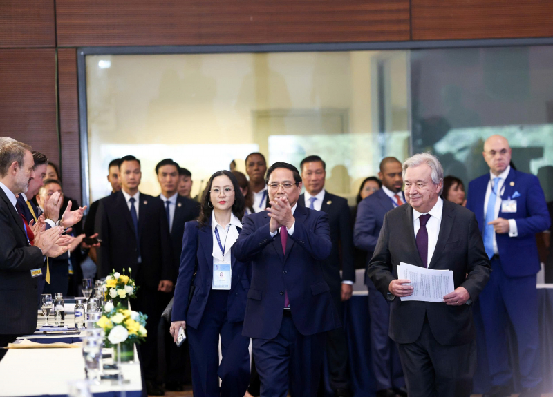 Thủ tướng Phạm Minh Chính và Tổng Thư ký Liên hợp quốc António Guterres đồng chủ trì họp báo -1
