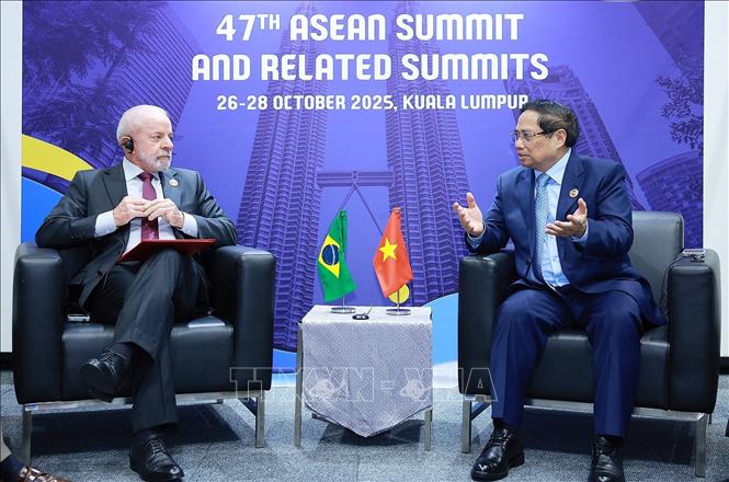 Thủ tướng Phạm Minh Chính gặp lãnh đạo các nước Campuchia, Canada và Brazil -0