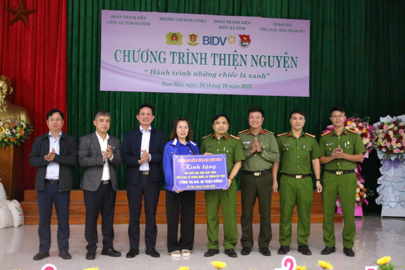Nhiều hoạt động ý nghĩa của Trường Cao đẳng CSND I tại vùng mưa bão Nghệ An, Hà Tĩnh