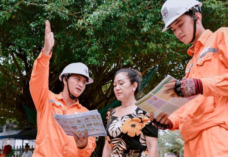 EVNSPC cảnh báo khẩn về an toàn điện do triều cường dâng cao -0