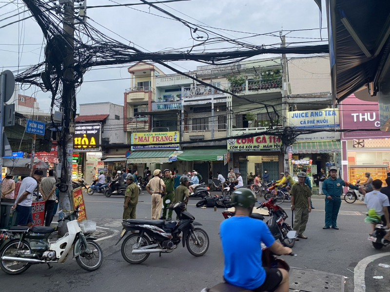 Sau va chạm, người đàn ông văng lên cao, đập đầu xuống đường tử vong -0