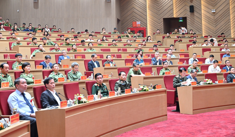 Xây dựng đội ngũ cán bộ pháp chế có bản lĩnh chính trị vững vàng, tận trung với Đảng, tận hiếu với dân -0