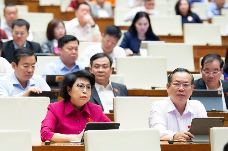 202510270901009904_z7159079356414_0f646e434807a8426fa020a1564d0c85.jpg -0