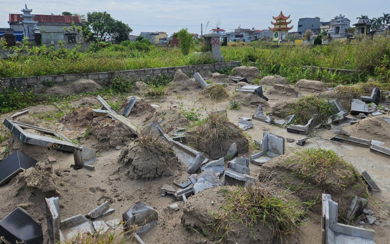 Phá dỡ 225 ngôi mộ giả có dấu hiệu ngụy tạo để trục lợi chính sách -0