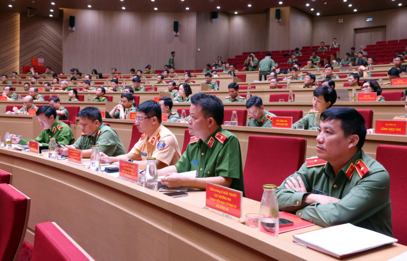 Xây dựng đơn vị số, chỉ huy số, cán bộ số trong toàn lực lượng CAND -0