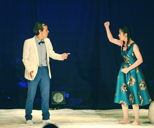 Sân khấu hôm nay “né tránh” những vấn đề đương đại -0