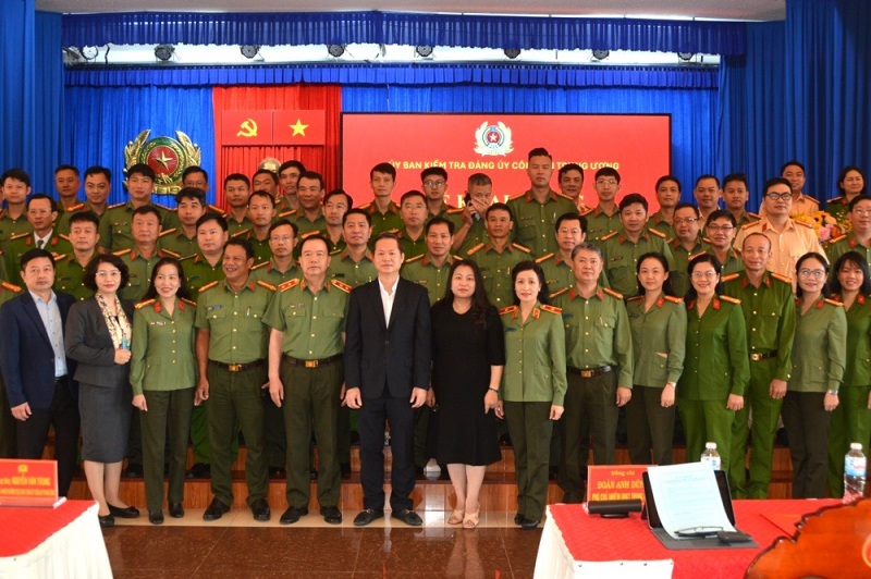 Kiểm tra Đảng trong CAND phải vững về nghiệp vụ, sắc bén về chuyên môn -0