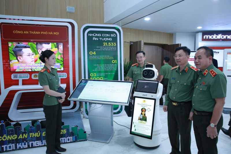Xây dựng đơn vị số, chỉ huy số, cán bộ số trong toàn lực lượng CAND -0