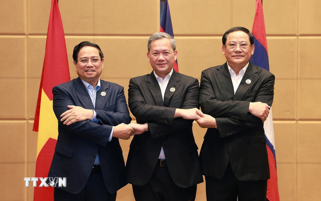 Thủ tướng Phạm Minh Chính ăn sáng, làm việc với Thủ tướng Campuchia và Lào -0