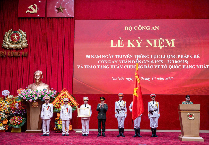 Xây dựng đội ngũ cán bộ pháp chế có bản lĩnh chính trị vững vàng, tận trung với Đảng, tận hiếu với dân -0