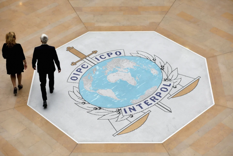 Khi tội phạm thao túng “lệnh truy nã đỏ” của INTERPOL -0
