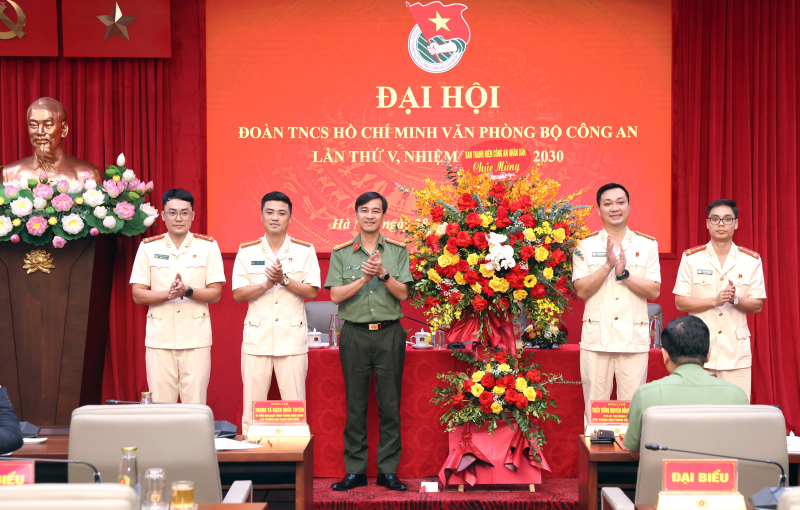 Đoàn viên Văn phòng Bộ Công an xung kích, sáng tạo, lập công vì an ninh Tổ quốc -0