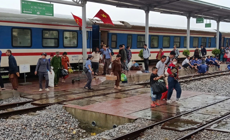 중부지방 홍수피해로 17개 열차 운행 일시 중단 -0