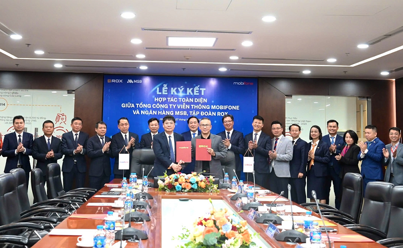 MobiFone và ROX Group ký kết thoả thuận ghi nhớ hợp tác toàn diện -0