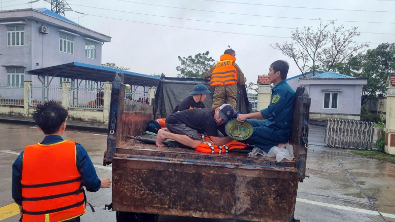 Chạy máy phát điện trong phòng kín, 4 người tử vong -0