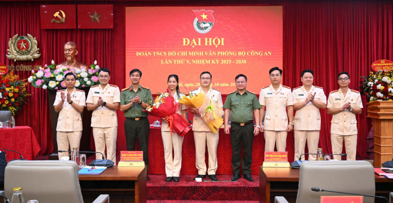 Đoàn viên Văn phòng Bộ Công an xung kích, sáng tạo, lập công vì an ninh Tổ quốc -0