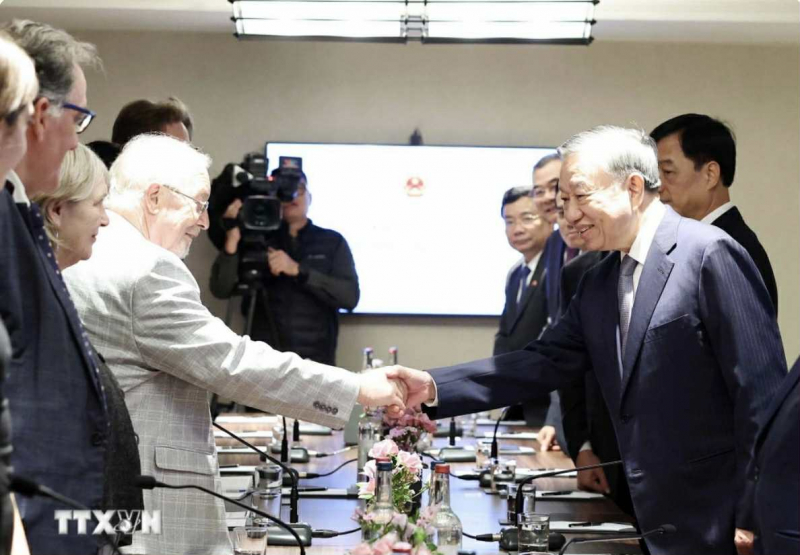 Tổng Bí thư Tô Lâm tiếp Tổng Bí thư Đảng Cộng sản Anh Robert Griffiths -0