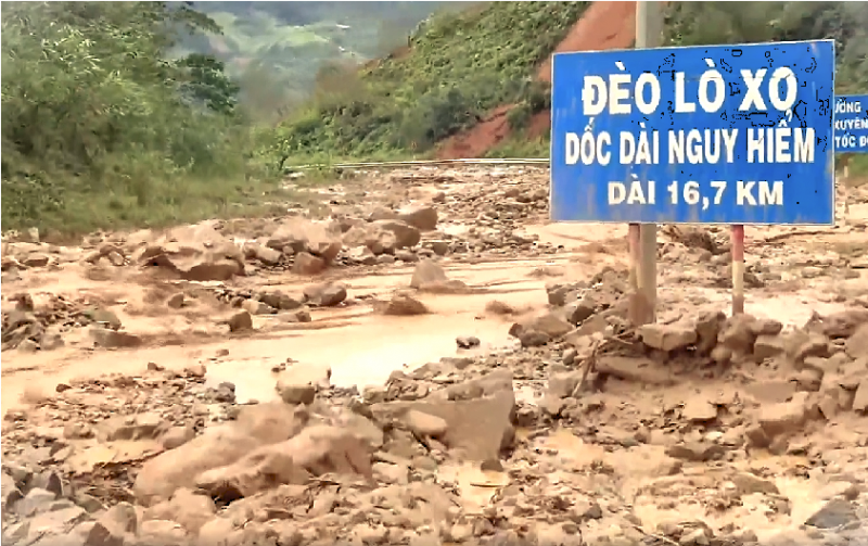 Partial traffic opening on Lo Xo Pass, dozens of drivers rescued from being stuck -0