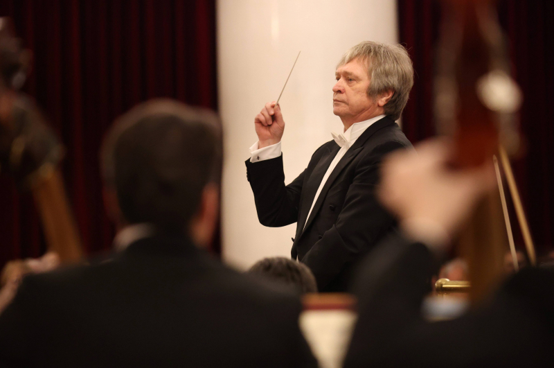 „Fehér éjszaka – Fehér éjszaka Szentpéterváron” a Hoan Kiem Színházban -0