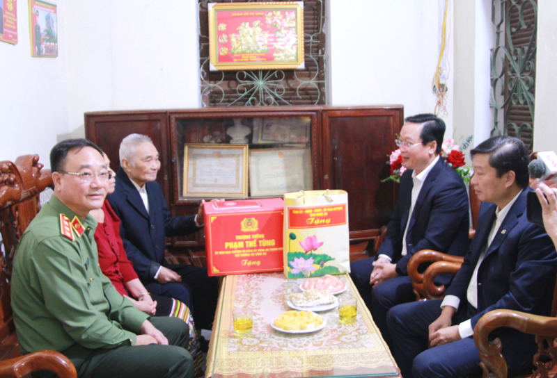 Thứ trưởng Phạm Thế Tùng dự Lễ khởi công xây dựng Toà nhà khám chữa bệnh Trung tâm y tế Tương Dương -0