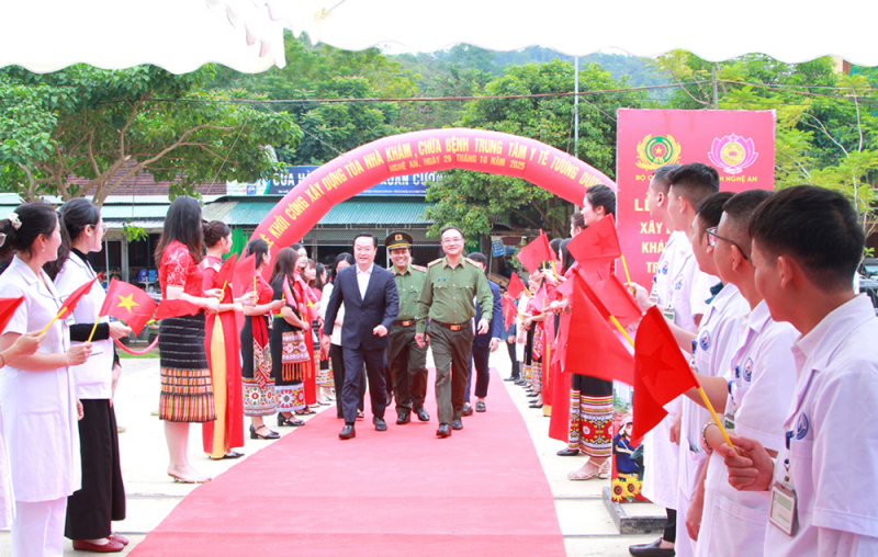 Thứ trưởng Phạm Thế Tùng dự Lễ khởi công xây dựng Toà nhà khám chữa bệnh Trung tâm y tế Tương Dương -0