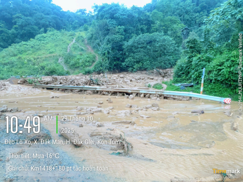 Quang Ngai: Säkerhetsvarning för Chau O-bron på riksväg 1 på grund av stigande översvämningsvatten -0