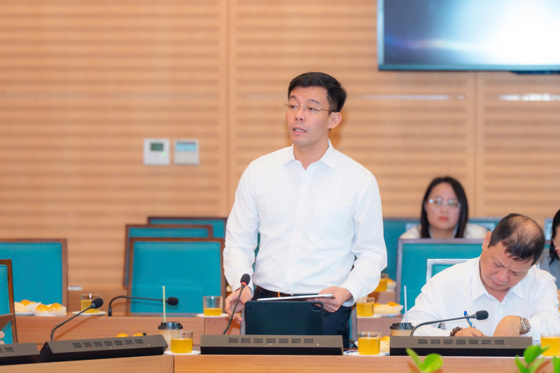 z7167666953354_f4ab14bffb209bff5174c696d2e8b7f4.jpg -0