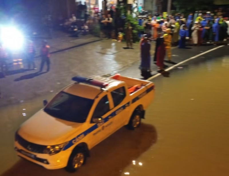 Lật ghe tại khu vực chợ cá Thanh Hà (Hội An): Nhiều người gặp nạn, công tác cứu hộ đang khẩn trương -0