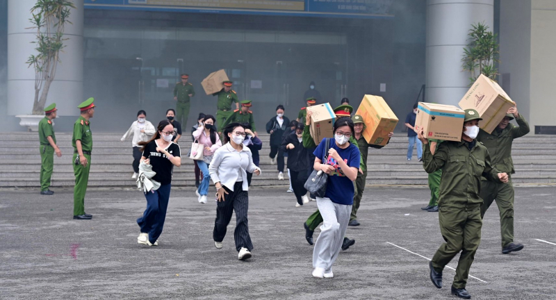 Hải Phòng huy động hơn 1 nghìn người diễn tập chữa cháy và CNCH -0