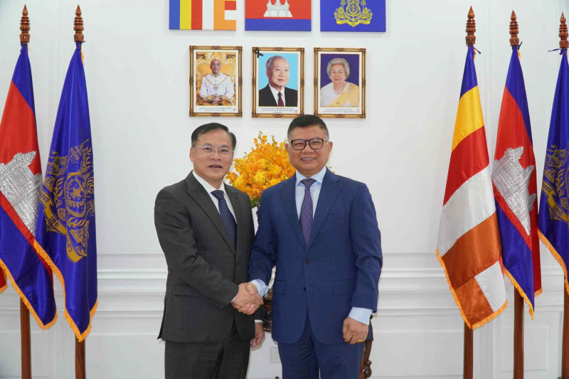 Thứ trưởng Nguyễn Văn Long làm việc Bộ trưởng cấp cao, Giám đốc Trung tâm quốc gia Công nghệ, Thông tin Campuchia -1