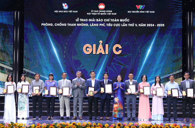Vinh danh các tác phẩm xuất sắc tại Lễ trao giải Báo chí toàn quốc phòng, chống tham nhũng, lãng phí, tiêu cực -0