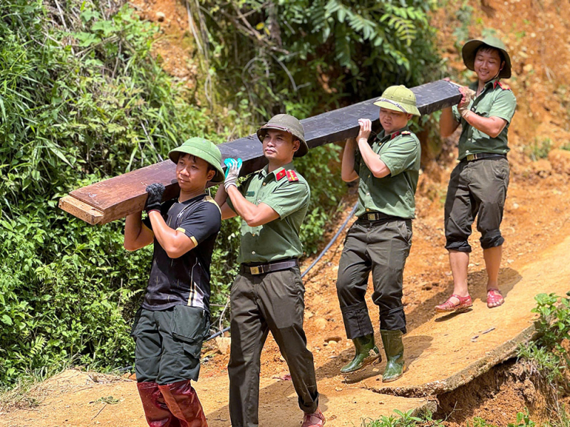 Tr 10-12 báo ĐB - “Lúc dân cần, lúc dân khó, có Công an” -3