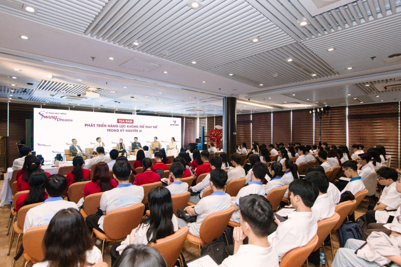 นามลองมอบทุนการศึกษา “Swing For Dreams” ปี 2568 จำนวน 84 ทุน มูลค่ารวม 840 ล้านดอง ให้แก่นักเรียน -0