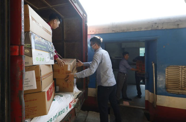 ផ្លូវដែកបន្តដឹកជញ្ជូនទំនិញសង្គ្រោះដោយមិនគិតថ្លៃ -0