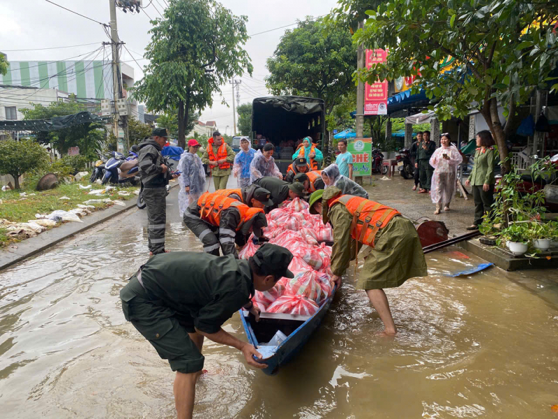 Bệnh viện 199 và Đoàn Cảnh sát đặc nhiệm số 3: Hành trình nhân ái giữa biển nước -0