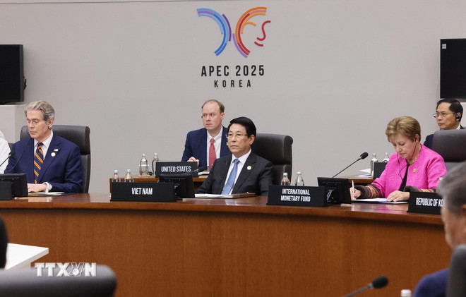 Chủ tịch nước dự phiên thứ nhất của Hội nghị các nhà lãnh đạo APEC 2025