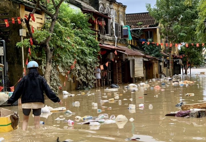 “ที่ไหนน้ำลด เราย้ายไปที่นั่น” – ฮอยอันลงมติเป็นเอกฉันท์ฟื้นฟูย่านเมืองเก่าหลังน้ำท่วม -2