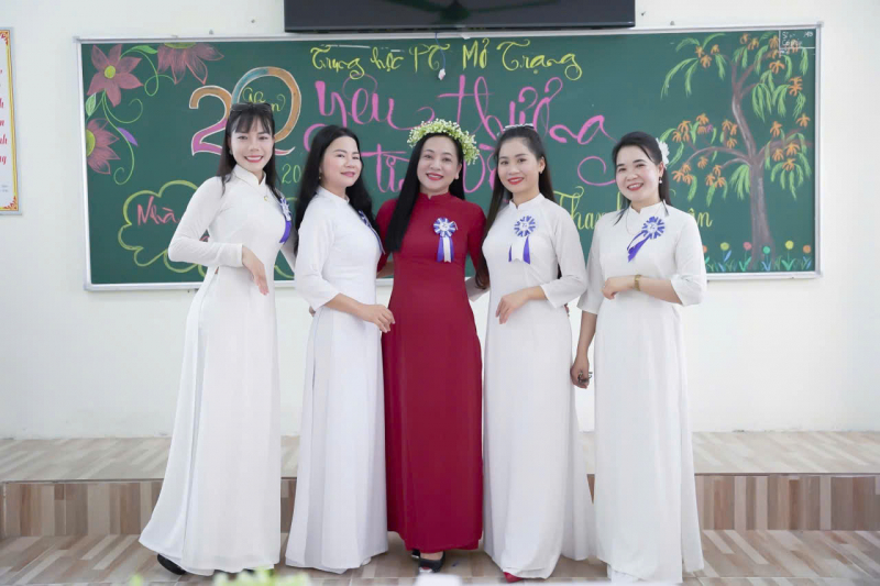 Cô giáo dạy văn 25 năm sống chung với HIV - Nghị lực kiên cường truyền cảm hứng! -0