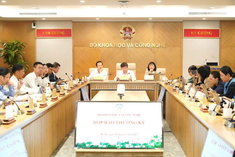 Thứ trưởng Bộ Khoa học và Công nghệ Bùi Hoàng Phương nhấn mạnh tính quyết liệt trong triển khai Nghị quyết 57  -0