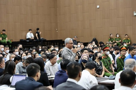 Những lời khai “ngây thơ” của các “con bạc” tiền tỷ trong vụ án tại King Club  -0