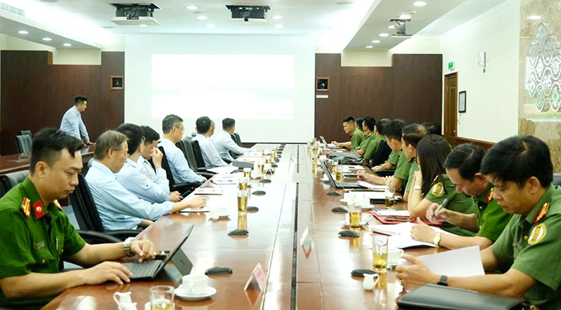 Giữ bình yên để “trái tim kinh tế” Vũng Áng phát triển -0