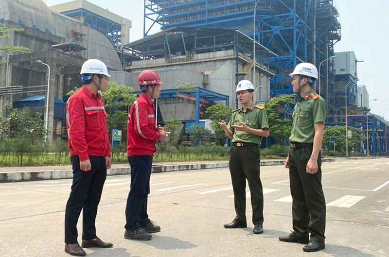 Giữ bình yên để “trái tim kinh tế” Vũng Áng phát triển -0