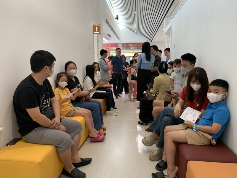 Bệnh cúm vào mùa, nhiều trẻ em phải nhập viện -0