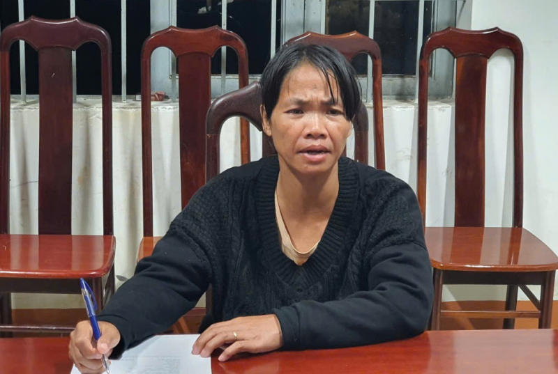 Áp lực nuôi con, người mẹ nhẫn tâm ném con 1 tuổi xuống giếng -0