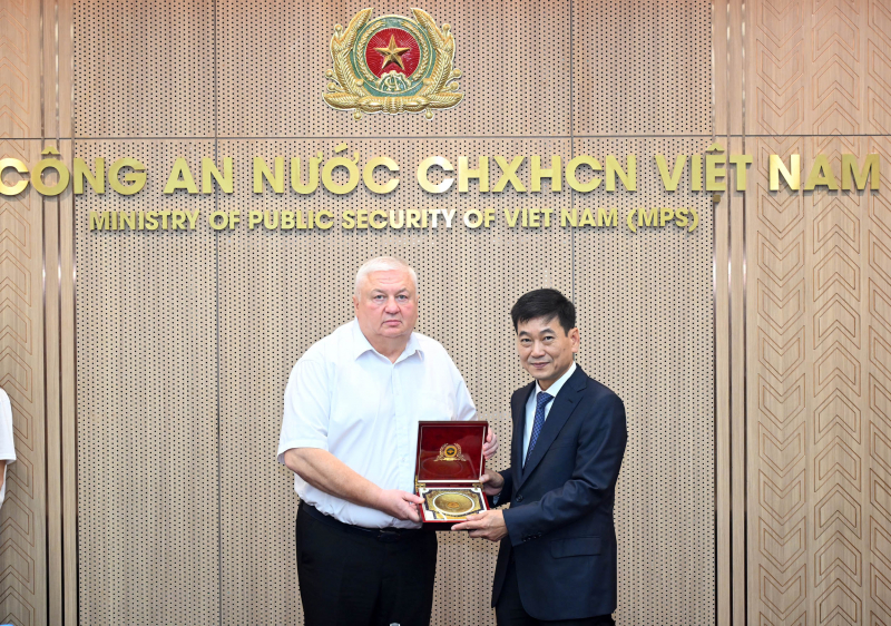 Vun bồi hữu nghị Việt – Nga qua chương trình trao đổi đoàn con cán bộ -0