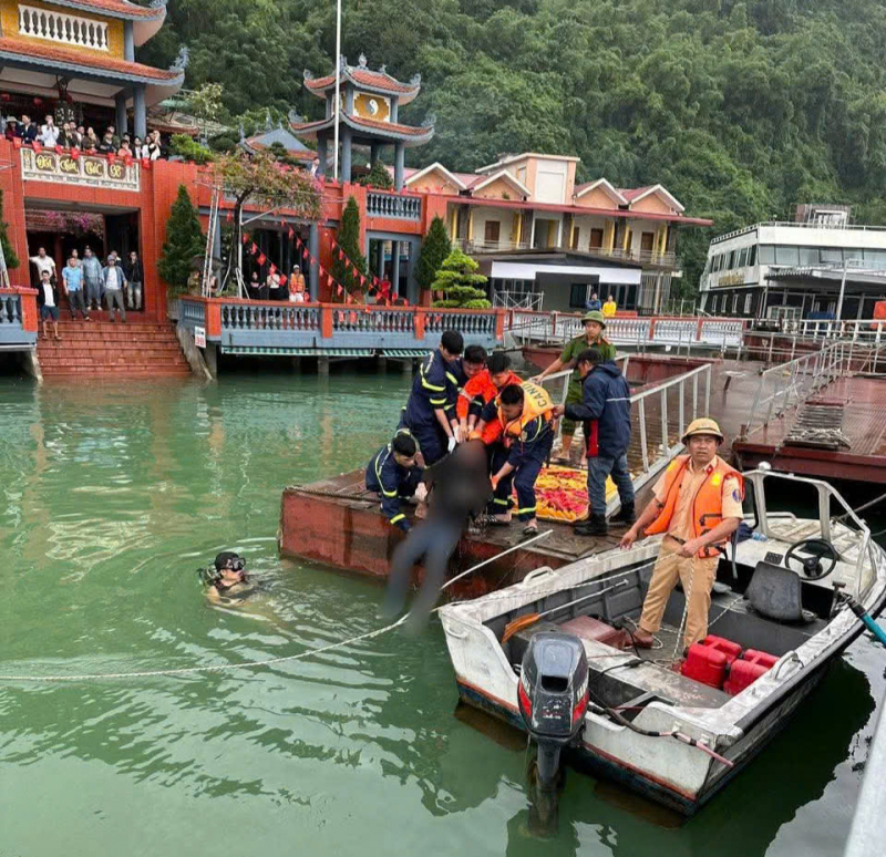 Am găsit cadavrul unui bărbat care a pășit pe pod, a alunecat și a căzut în lac -0